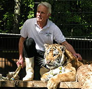Peter Schweikhard mit Tiger